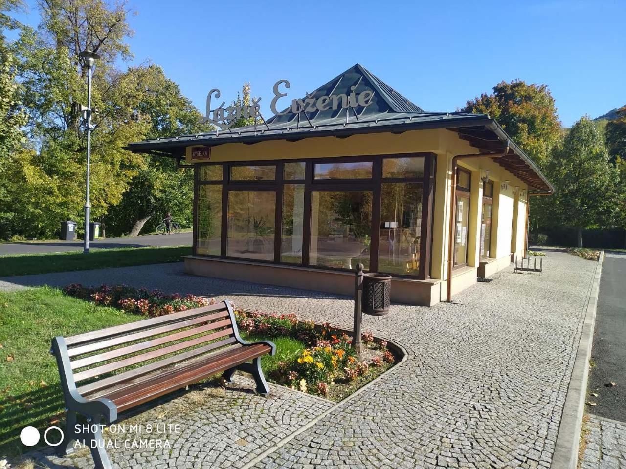 Chata Lazne Evzenie Klasterec Nad Ohri Klásterec nad Ohrí Exterior foto